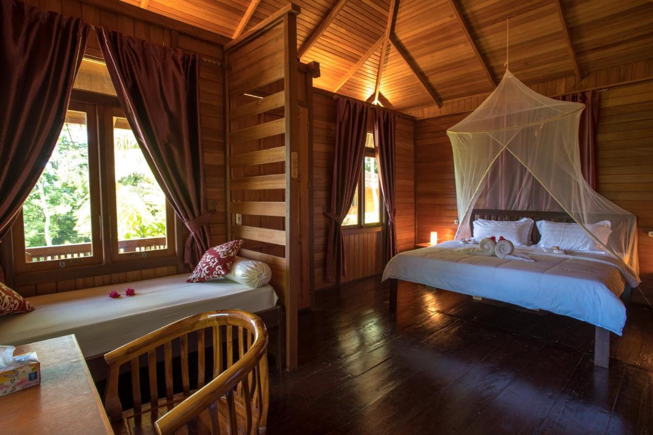 K2 Lembeh Dive Resort Bitung Exterior photo